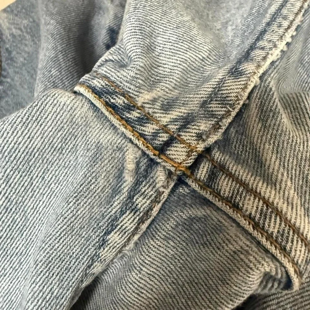 Vintage 2002 Levi 501‎ Button Fly Straight Fit Denim Blue Jeans 35x31.5